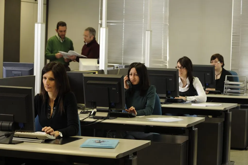 L'ufficio tecnico al lavoro sui progetti dei clienti