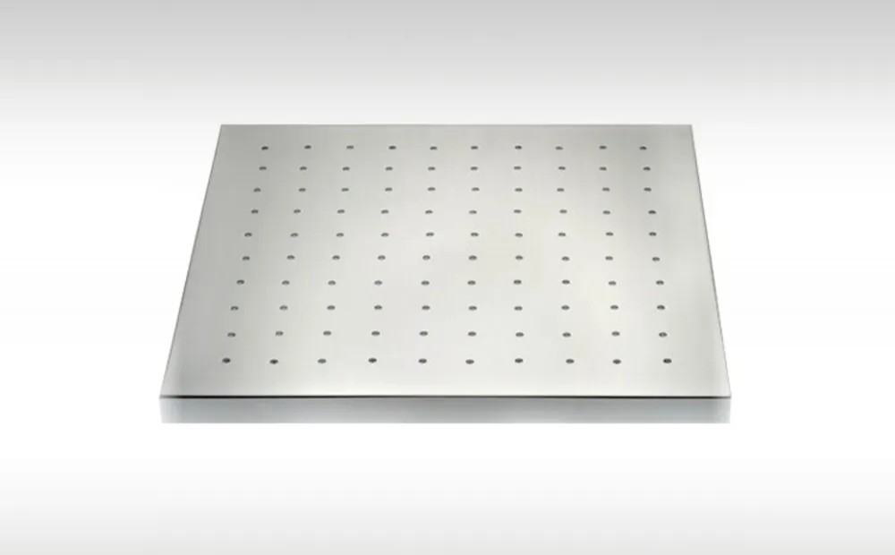 Square zamak shower head in several sizes